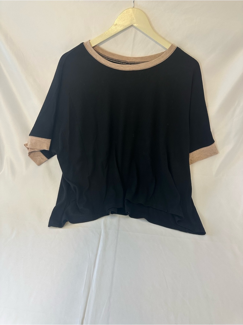 Black Short-Sleeve Top with Beige Trim - Women